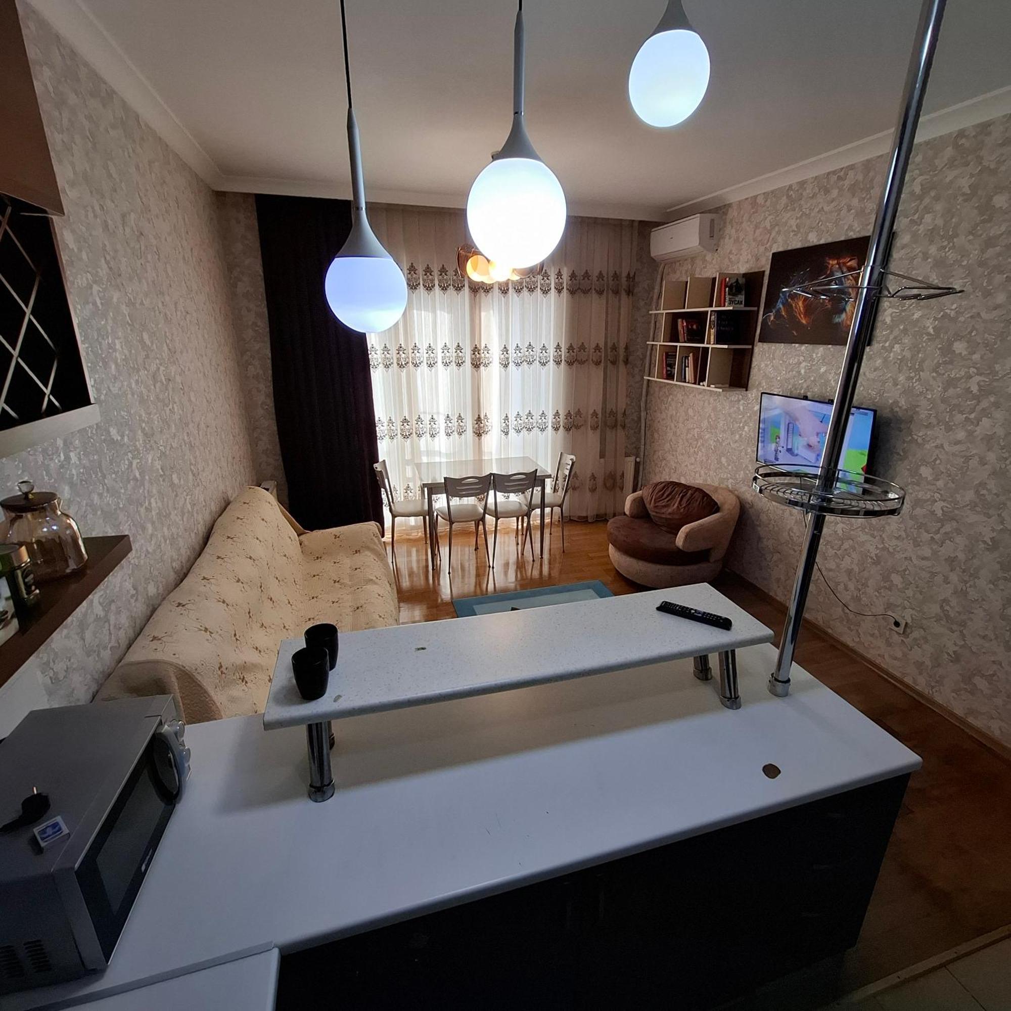 Airport Haven Cozy And Convenient Appartement Bakoe Buitenkant foto