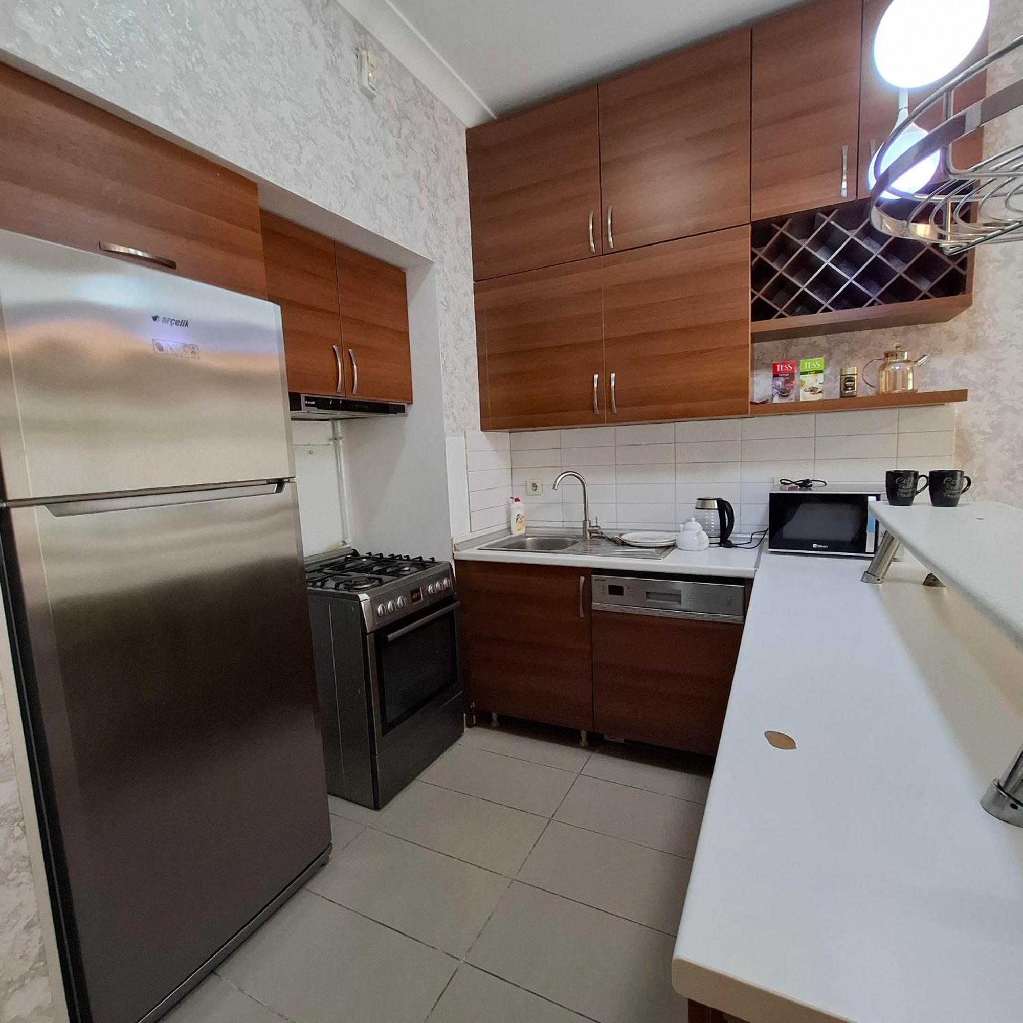 Airport Haven Cozy And Convenient Appartement Bakoe Buitenkant foto